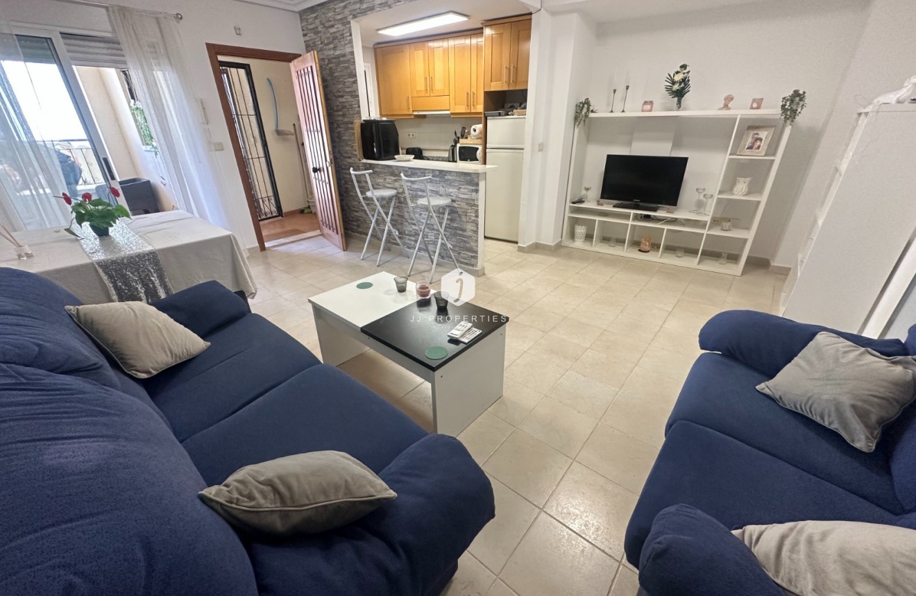 Tweedehands - Appartement / flat -
Jacarilla - Inland