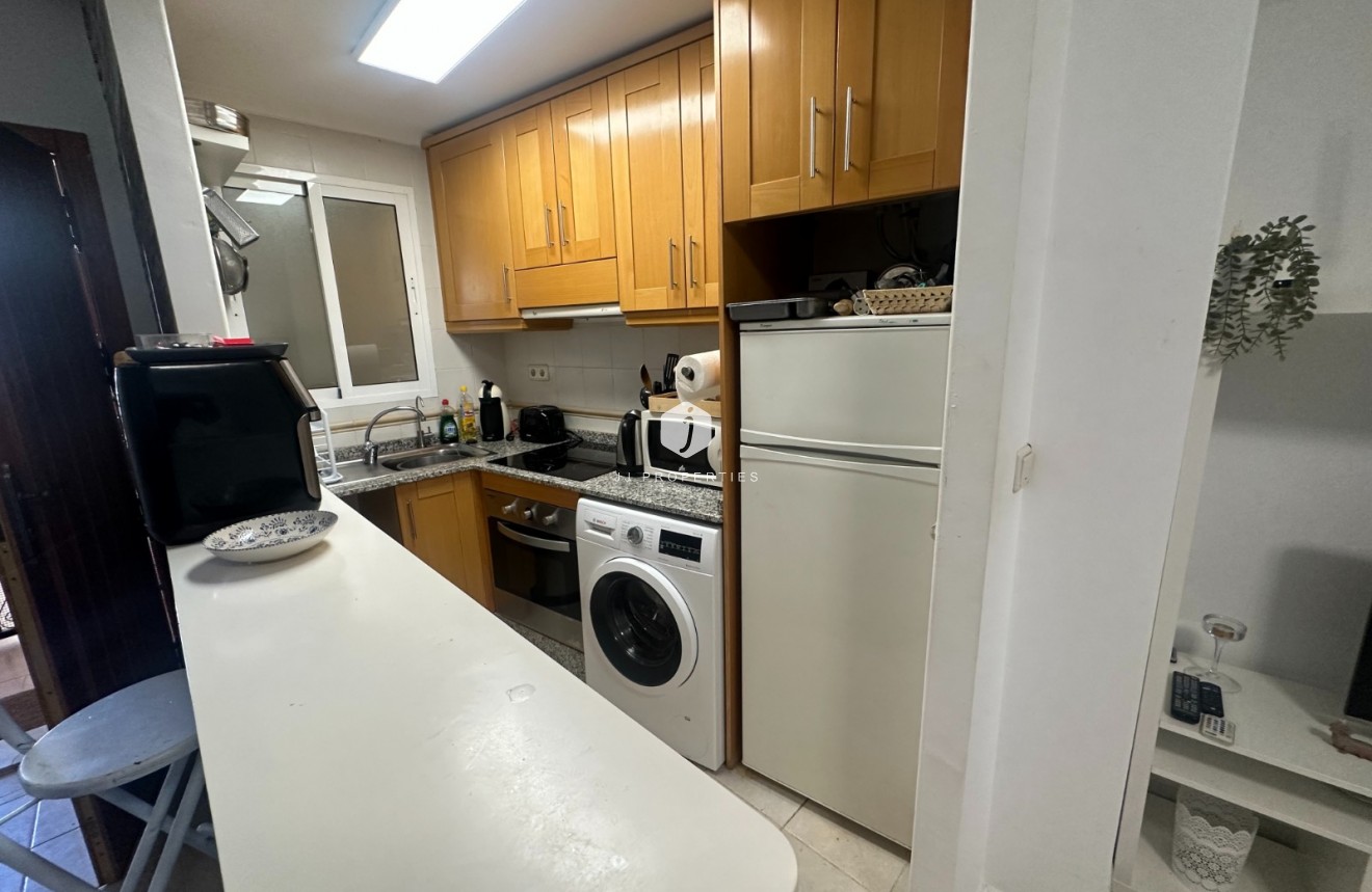 Tweedehands - Appartement / flat -
Jacarilla - Inland