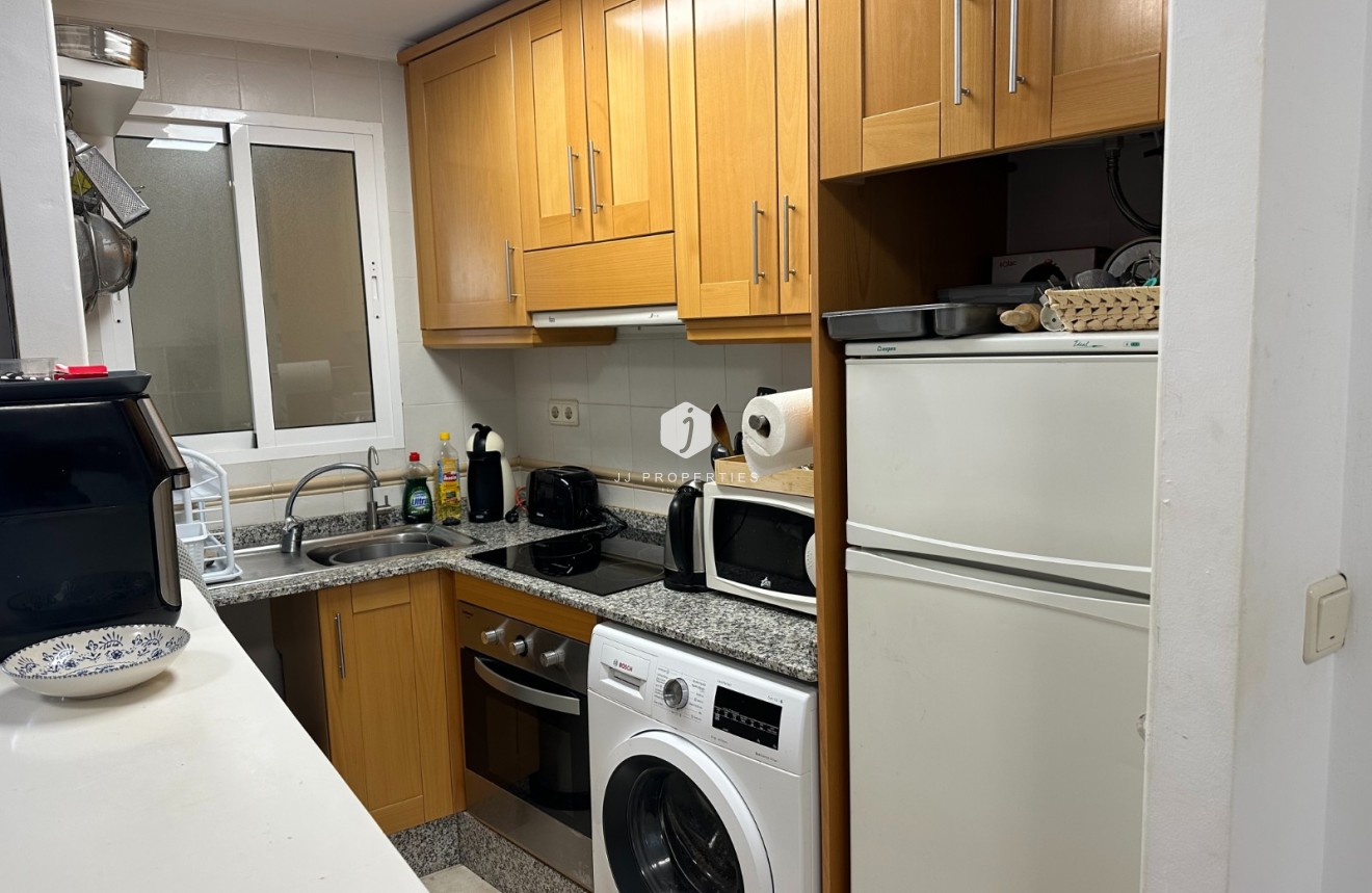 Tweedehands - Appartement / flat -
Jacarilla - Inland