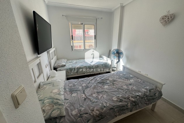 Tweedehands - Appartement / flat -
Jacarilla - Inland