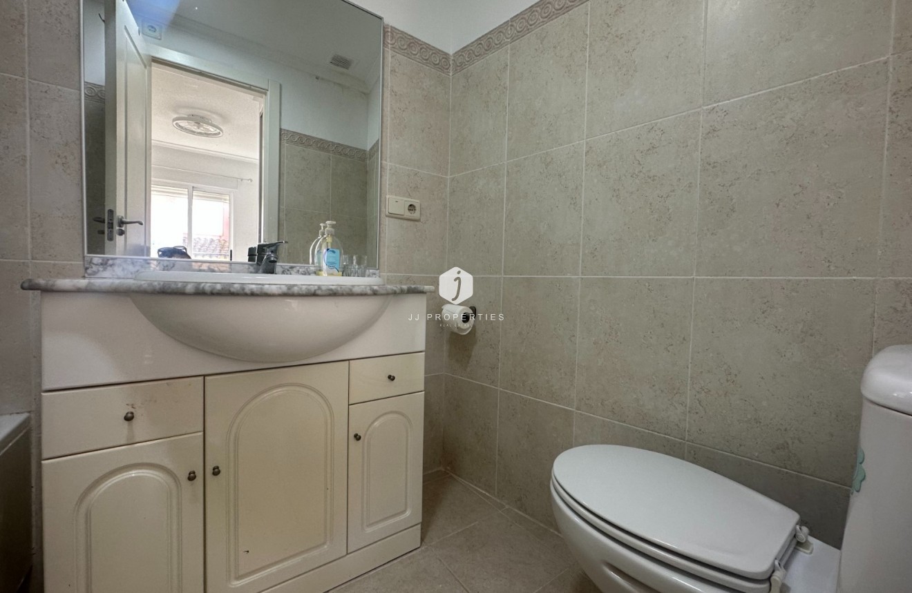 Tweedehands - Appartement / flat -
Jacarilla - Inland