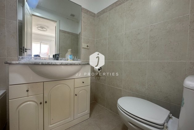 Tweedehands - Appartement / flat -
Jacarilla - Inland