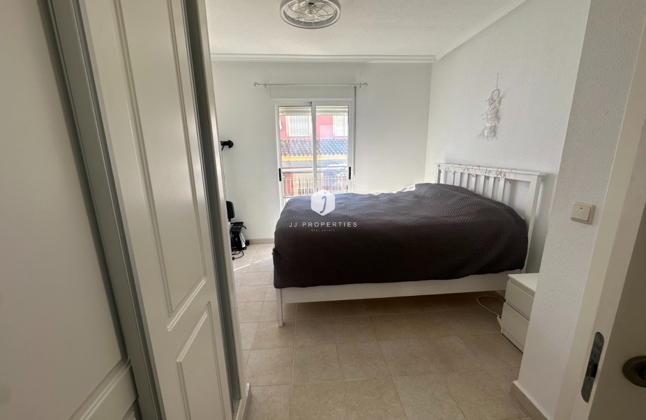 Tweedehands - Appartement / flat -
Jacarilla - Inland