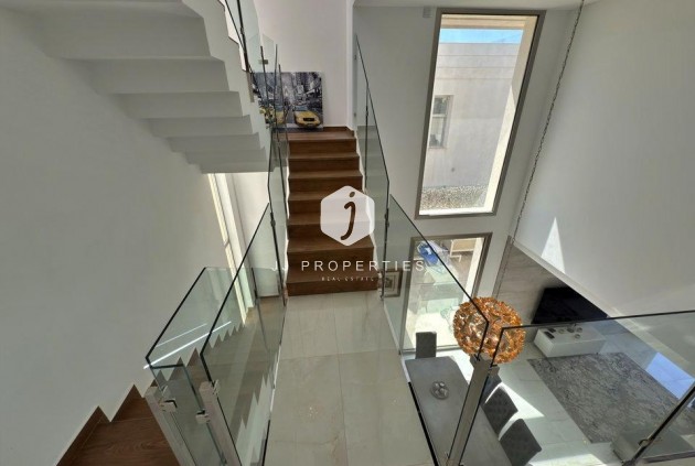 Resale - Villa -
Orihuela Costa - Villamartín