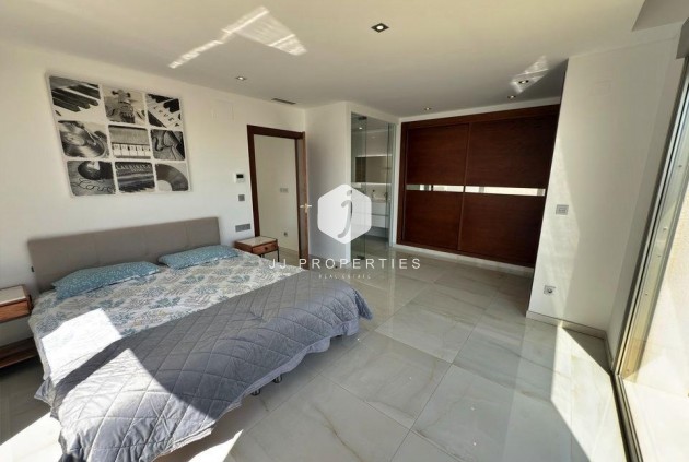 Resale - Villa -
Orihuela Costa - Villamartín