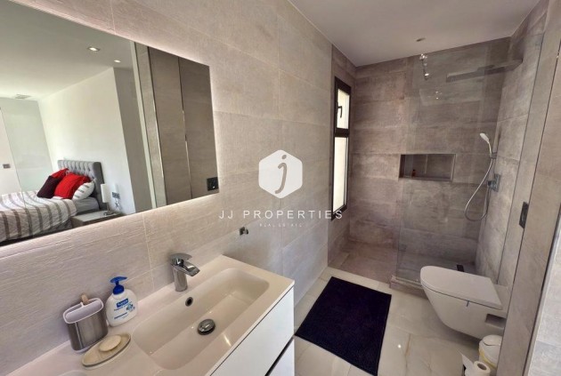 Resale - Villa -
Orihuela Costa - Villamartín