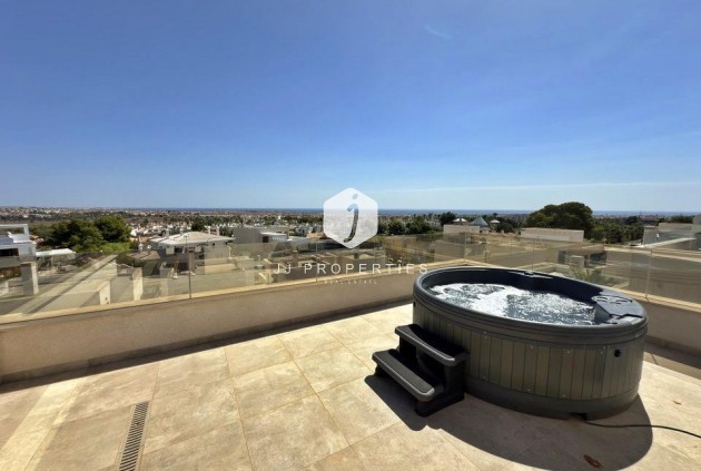 Resale - Villa -
Orihuela Costa - Villamartín