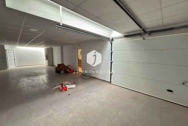 Resale - Villa -
Orihuela Costa - Villamartín