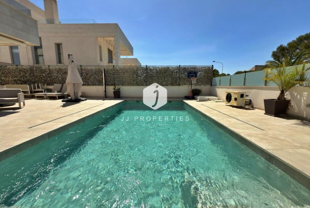 Resale - Villa -
Orihuela Costa - Villamartín