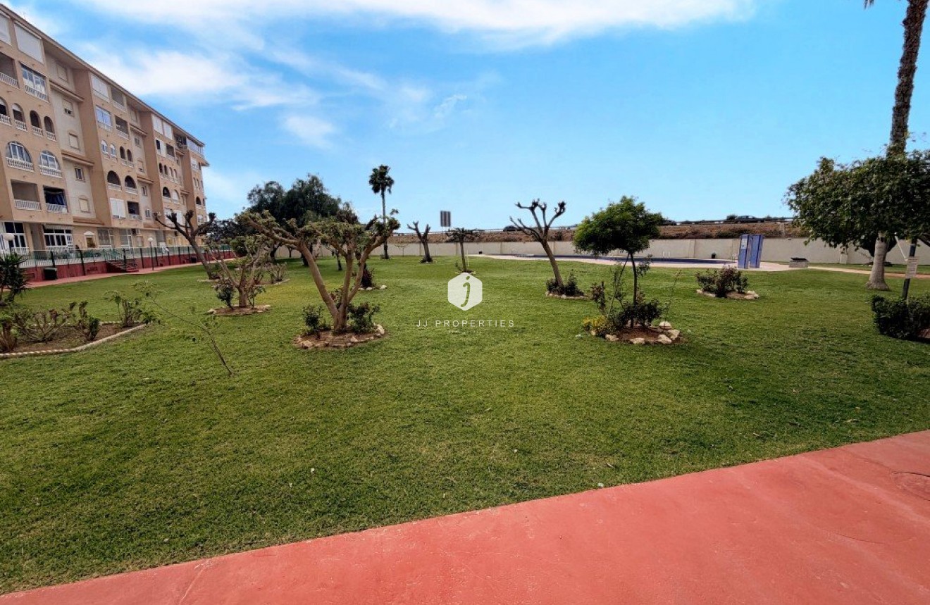 D'occasion - Attique -
Torrevieja - Costa Blanca