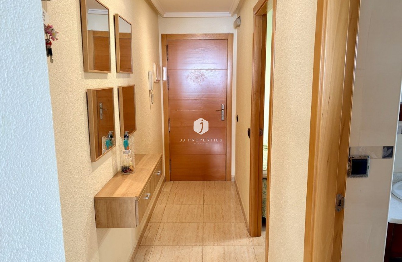 D'occasion - Attique -
Torrevieja - Costa Blanca