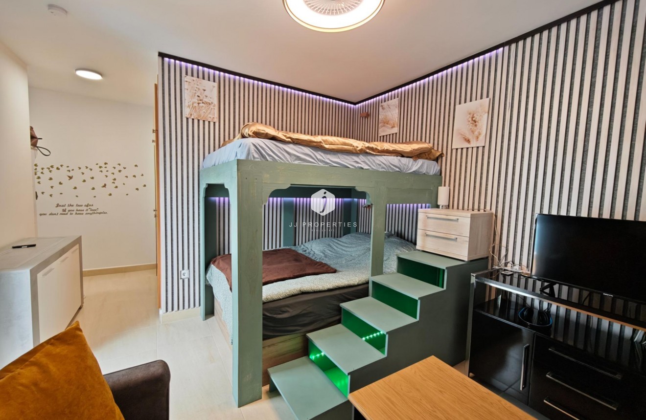 Tweedehands - Appartement / flat -
San Miguel de Salinas