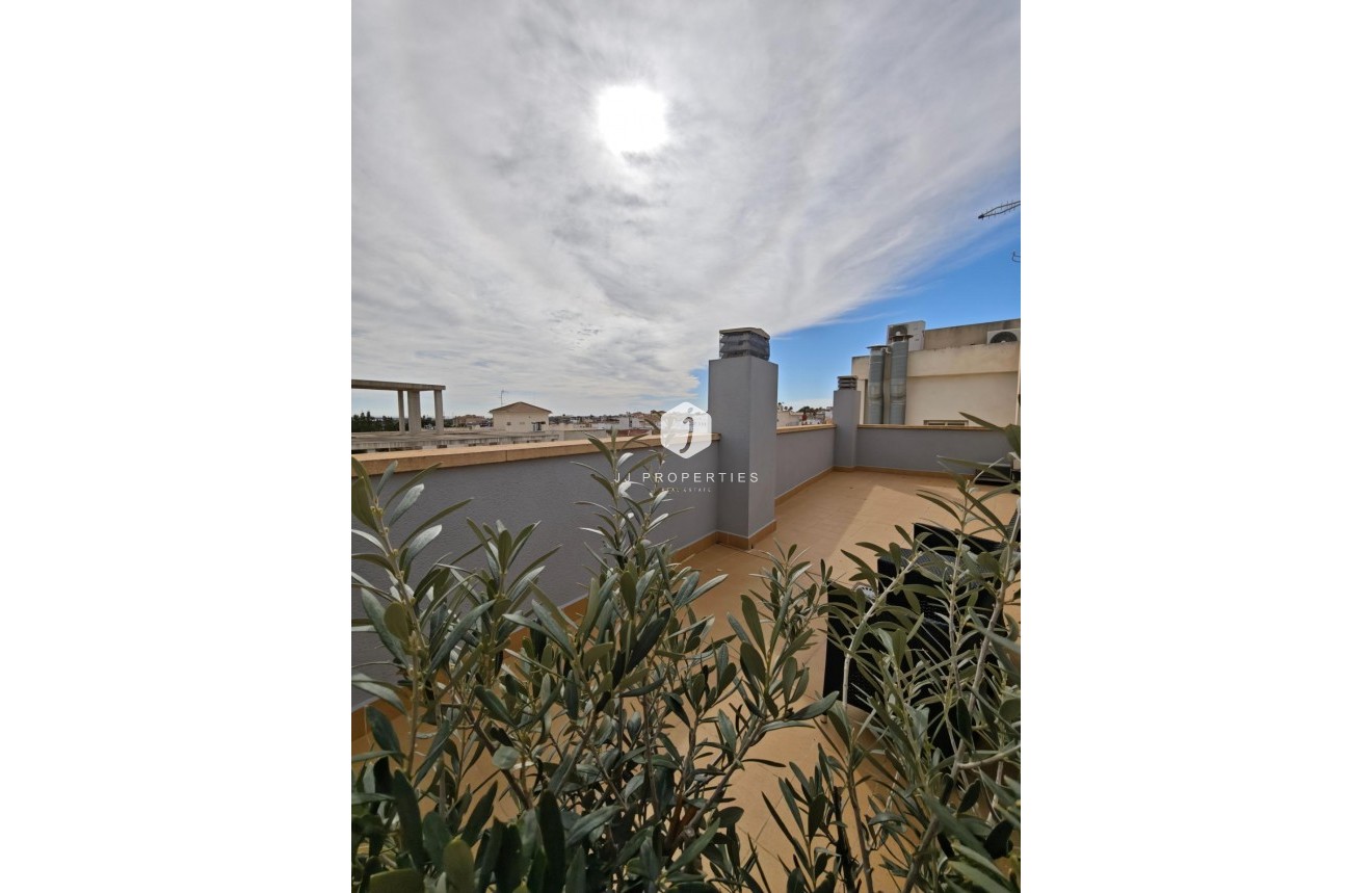 Tweedehands - Appartement / flat -
San Miguel de Salinas