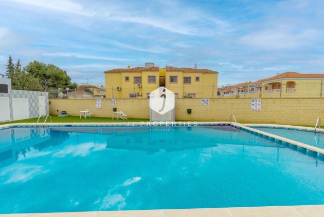 Resale - Bungalow -
Torrevieja - El chaparral