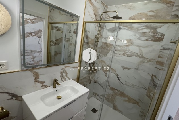 Aus zweiter Hand - Penthouse -
Punta Prima - Costa Blanca