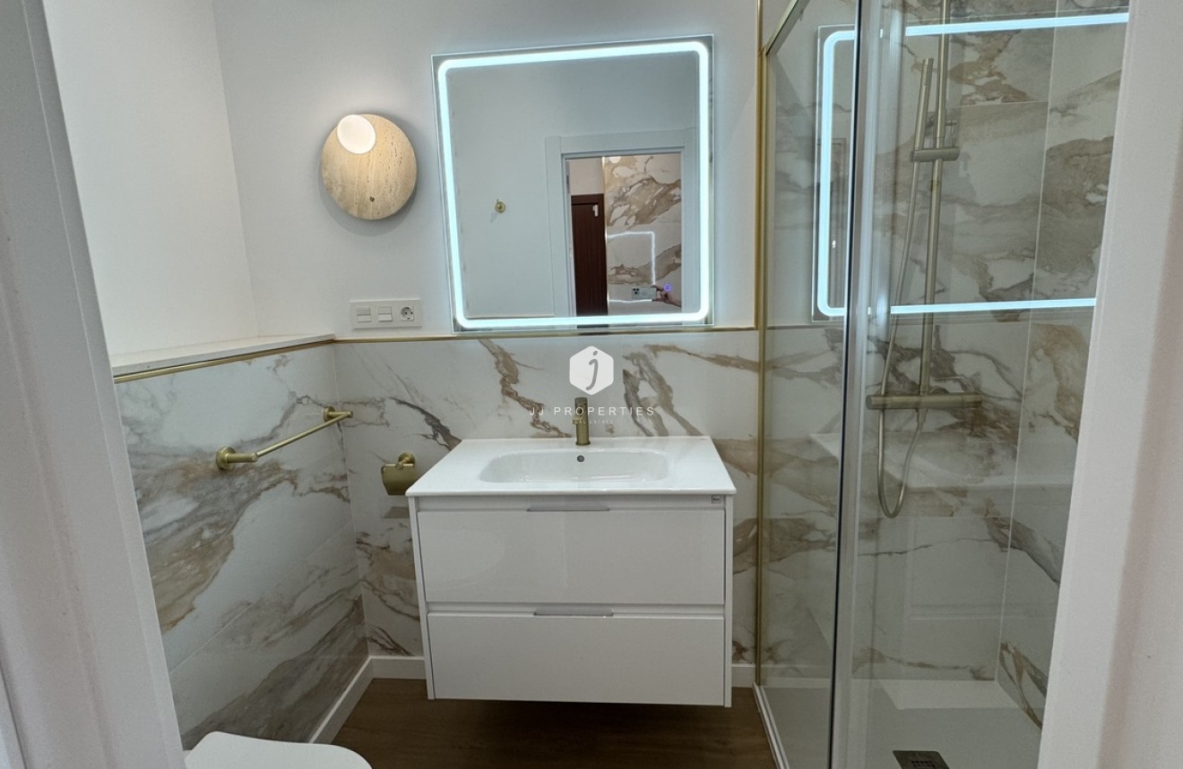 Aus zweiter Hand - Penthouse -
Punta Prima - Costa Blanca