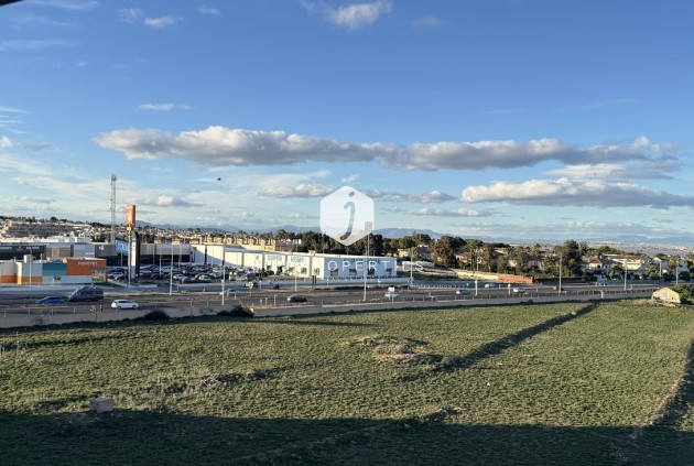 Aus zweiter Hand - Penthouse -
Punta Prima - Costa Blanca