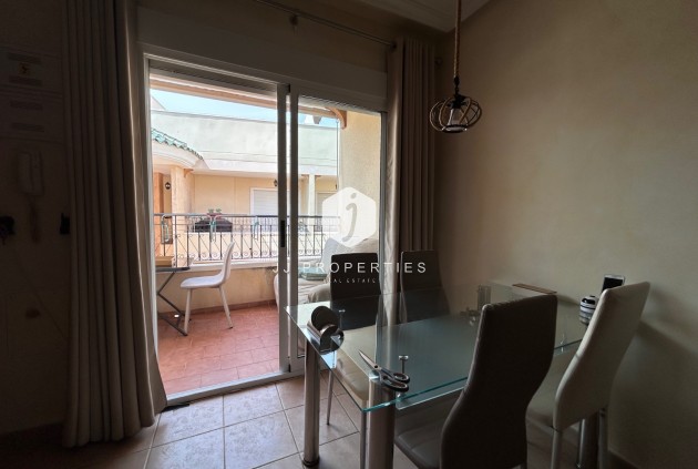 Tweedehands - Appartement / flat -
Jacarilla - Inland