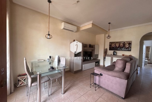 Tweedehands - Appartement / flat -
Jacarilla - Inland