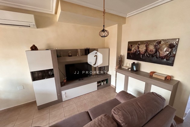 Tweedehands - Appartement / flat -
Jacarilla - Inland