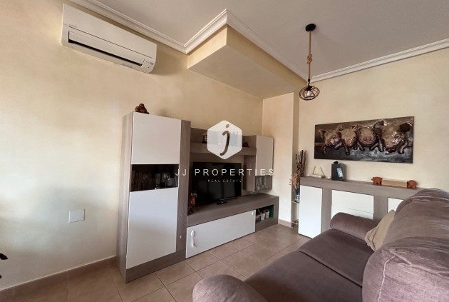 Tweedehands - Appartement / flat -
Jacarilla - Inland