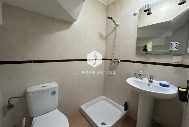 Tweedehands - Appartement / flat -
Jacarilla - Inland