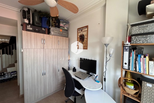 Tweedehands - Appartement / flat -
Jacarilla - Inland