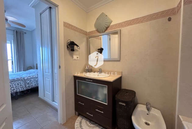 Tweedehands - Appartement / flat -
Jacarilla - Inland