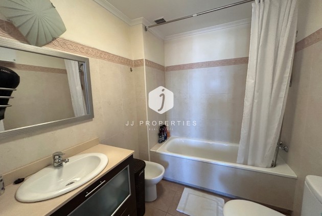 Tweedehands - Appartement / flat -
Jacarilla - Inland