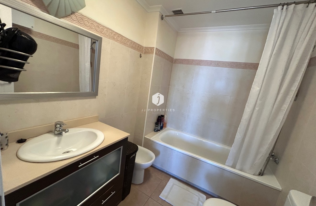 Tweedehands - Appartement / flat -
Jacarilla - Inland