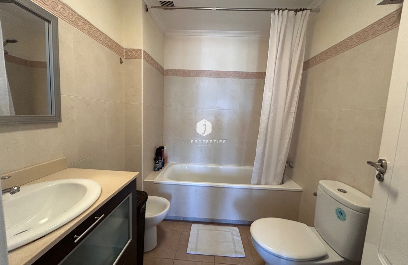 Tweedehands - Appartement / flat -
Jacarilla - Inland