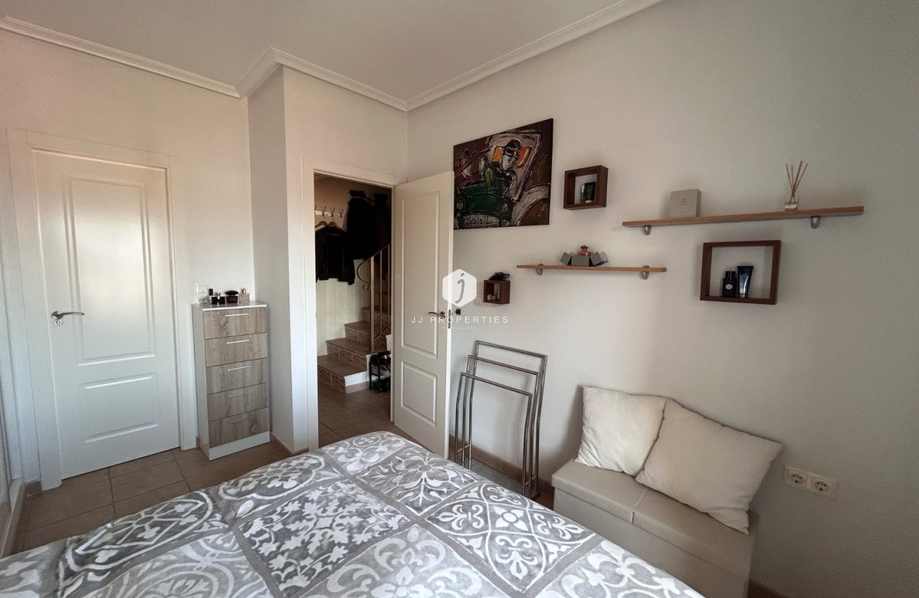 Tweedehands - Appartement / flat -
Jacarilla - Inland
