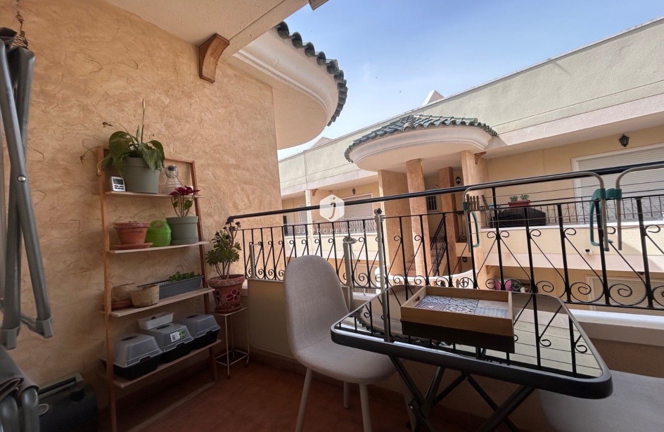 Tweedehands - Appartement / flat -
Jacarilla - Inland