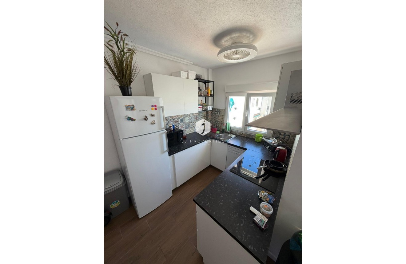 Z drugiej ręki - Mieszkanie w bloku -
Torrevieja - Punta prima