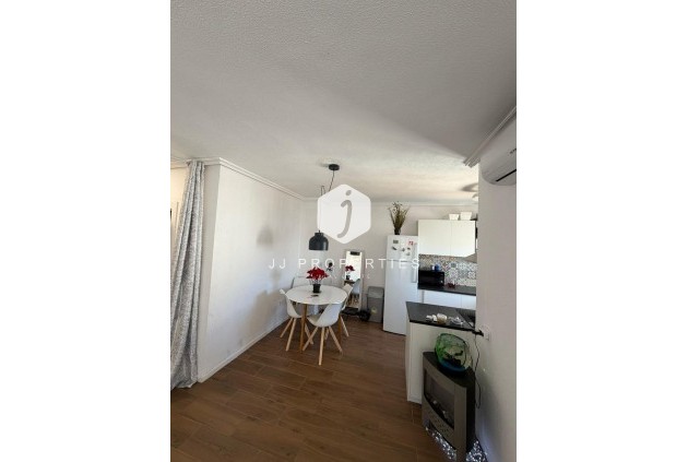 Z drugiej ręki - Mieszkanie w bloku -
Torrevieja - Punta prima