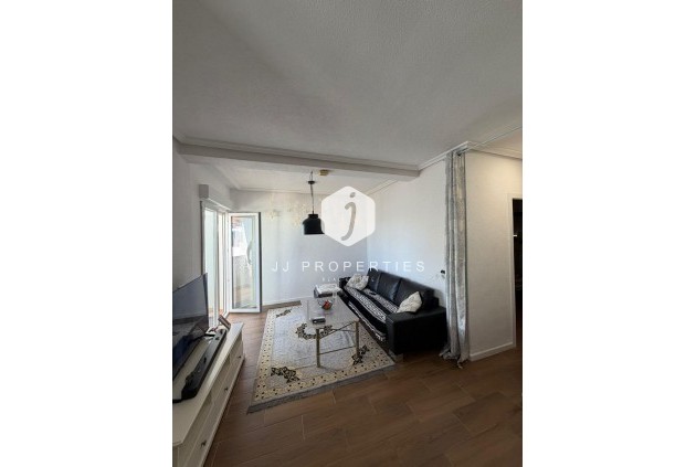 Z drugiej ręki - Mieszkanie w bloku -
Torrevieja - Punta prima