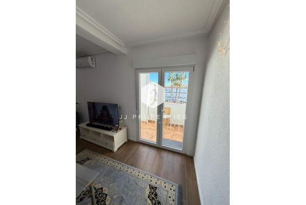 Z drugiej ręki - Mieszkanie w bloku -
Torrevieja - Punta prima