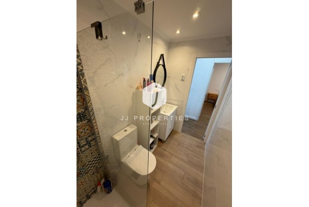 Z drugiej ręki - Mieszkanie w bloku -
Torrevieja - Punta prima