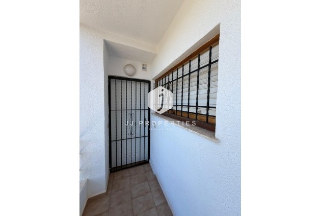 Z drugiej ręki - Mieszkanie w bloku -
Torrevieja - Punta prima