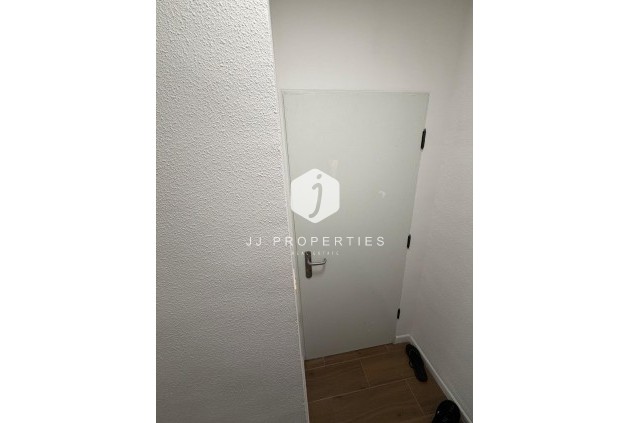 Z drugiej ręki - Mieszkanie w bloku -
Torrevieja - Punta prima