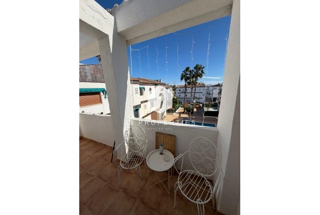 Z drugiej ręki - Mieszkanie w bloku -
Torrevieja - Punta prima