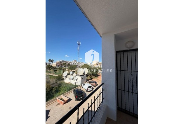 Z drugiej ręki - Mieszkanie w bloku -
Torrevieja - Punta prima