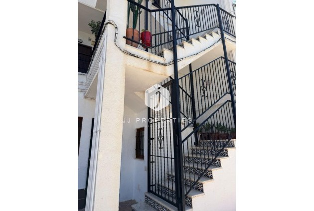 Z drugiej ręki - Mieszkanie w bloku -
Torrevieja - Punta prima