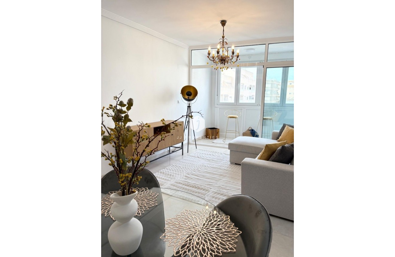 Aus zweiter Hand - Wohnung -
Torrevieja