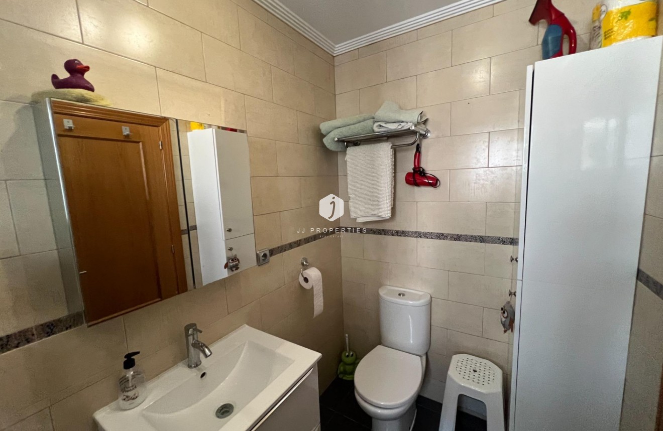 Segunda mano - Apartamento / piso -
Dolores - Comunidad Valenciana