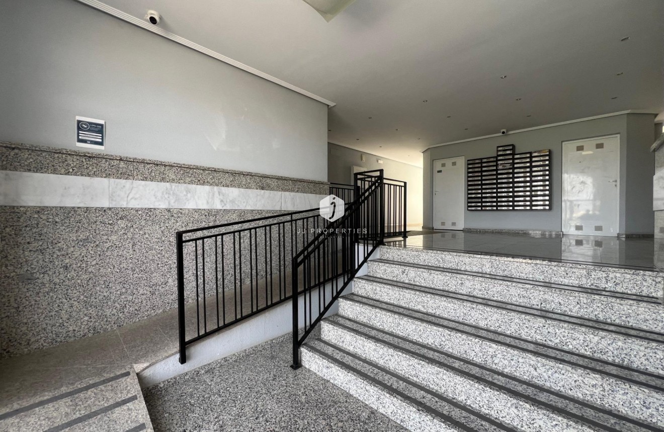 Segunda mano - Apartamento / piso -
Dolores - Comunidad Valenciana