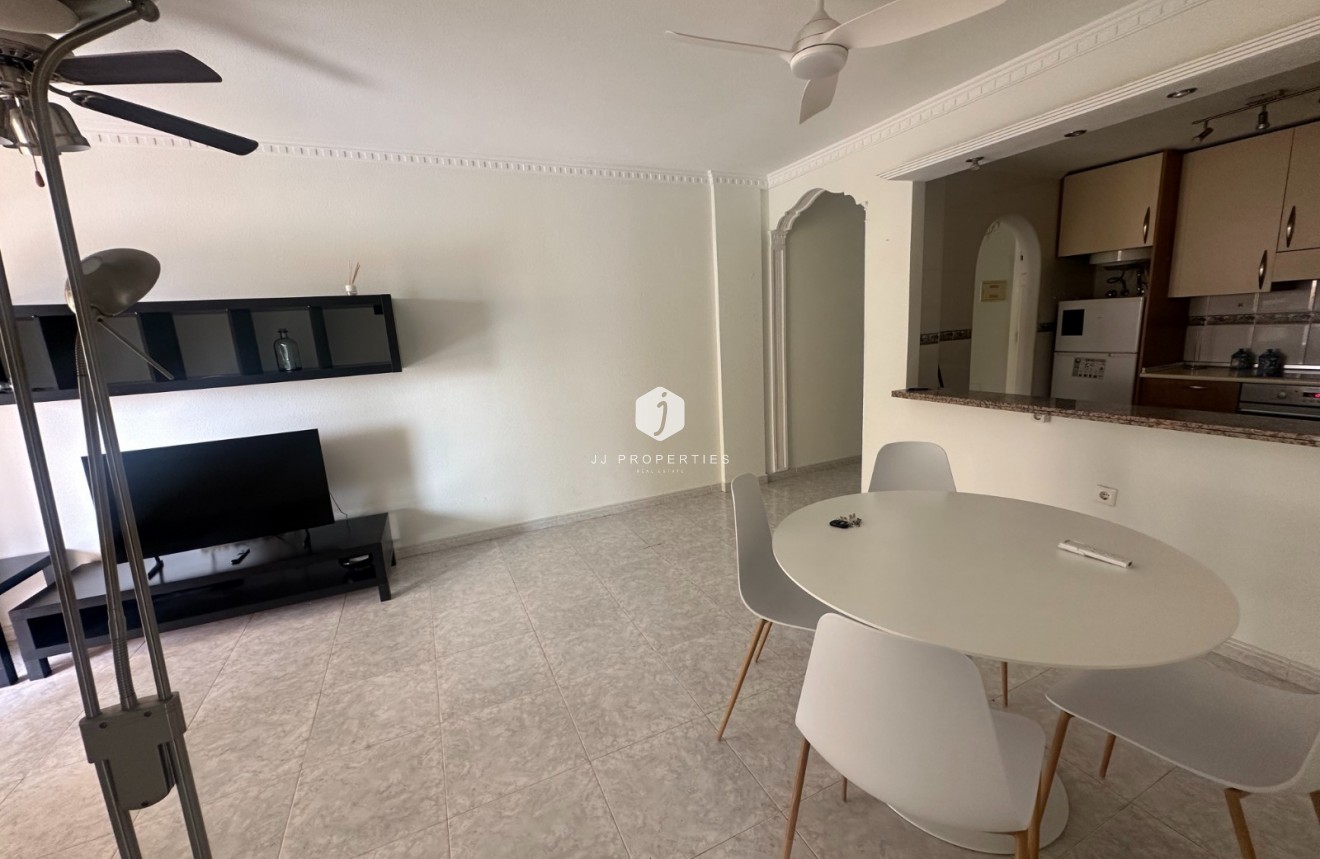 Tweedehands - Appartement / flat -
Algorfa - Inland