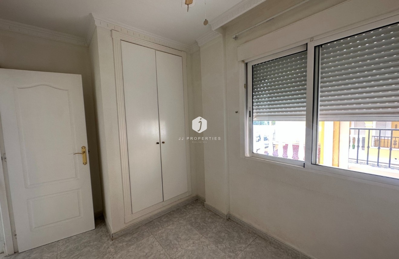 Tweedehands - Appartement / flat -
Algorfa - Inland