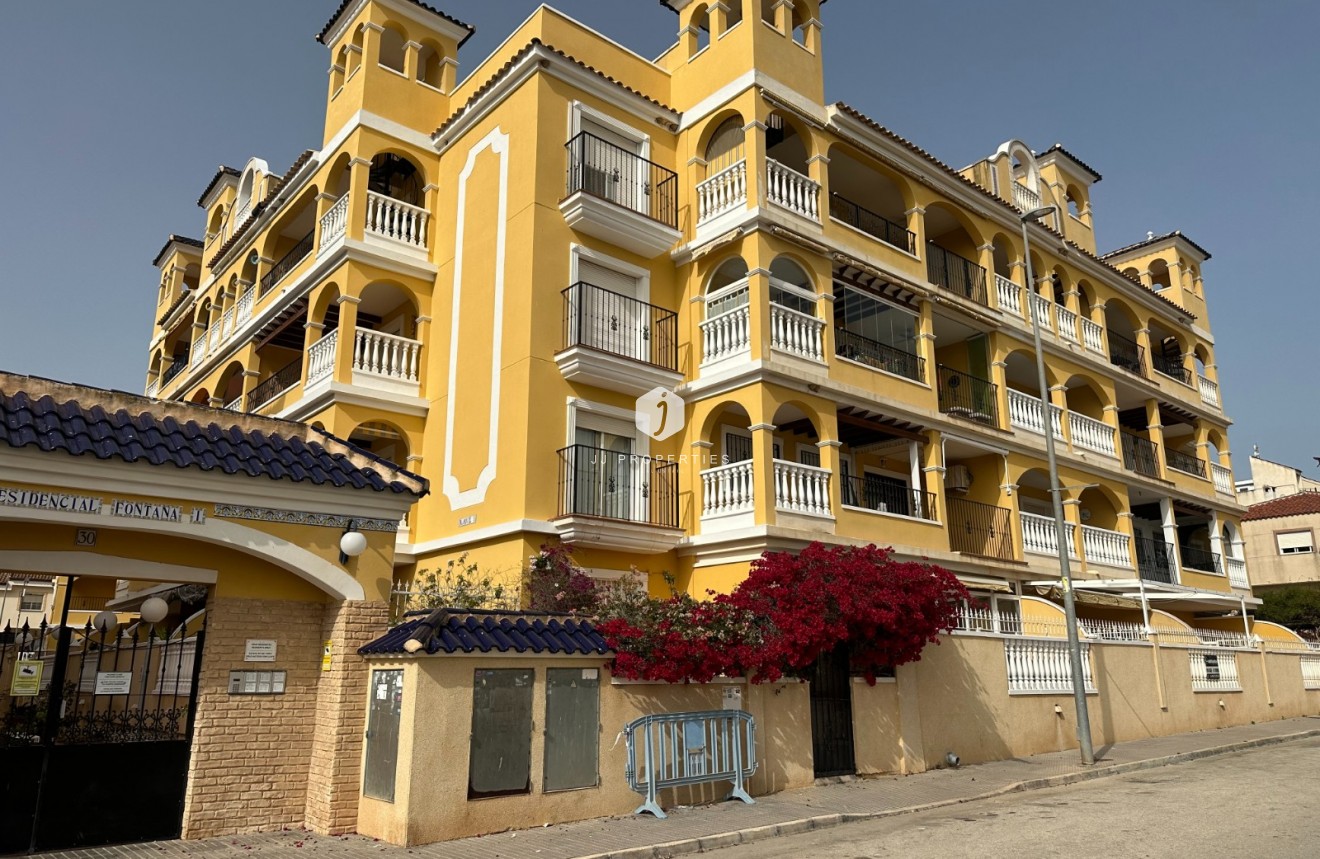 Tweedehands - Appartement / flat -
Algorfa - Inland