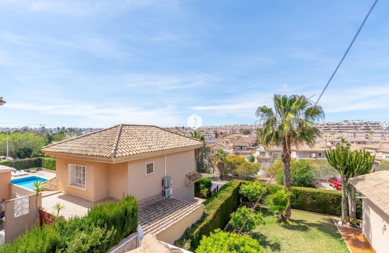 Resale - Villa -
Torrevieja - Los Balcones - Los Altos del Edén